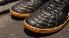 画像をギャラリービューアに読み込む, mita sneakers Direction le coq sportif PLUME X &quot;FOOTBALL PACK&quot;　BLK/GUM11