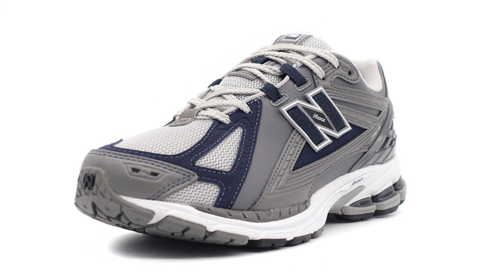new balance M1906R C 1