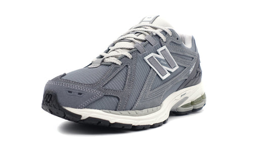 new balance M1906R V 1