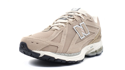 new balance M1906R W 1