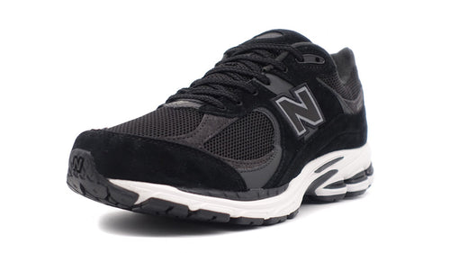 new balance M2002R BK 1