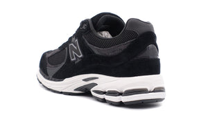 new balance M2002R BK 2