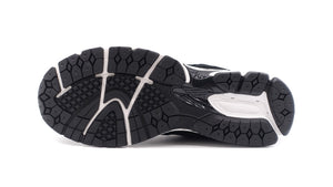 new balance M2002R BK 4
