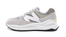 画像をギャラリービューアに読み込む, New Balance M5740 CA
