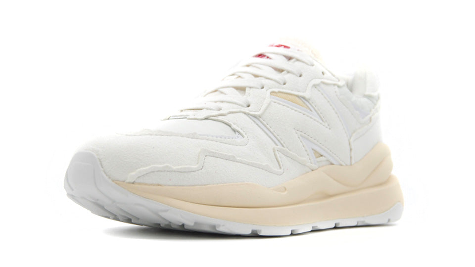 new balance M5740 