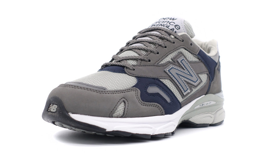 new balance M920 