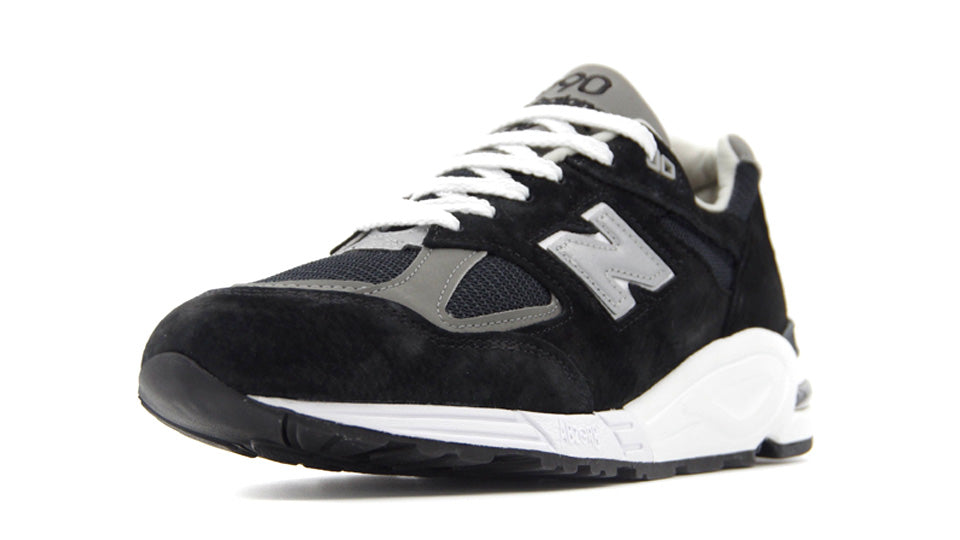 new balance M990 V2 