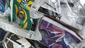 MARQUEE PLAYER SNEAKER PACK DRESSING ROOM  6
