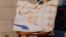 画像をギャラリービューアに読み込む, Puma CLYDE MID BBALL RHUIGI &quot;WALT FRAZIER&quot; &quot;RHUIGI VILLASENOR&quot; PUMA WHITE/ROYAL SAPPHIRE 9