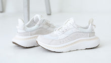 画像をギャラリービューアに読み込む, UGG M CA805 V2 WHITE